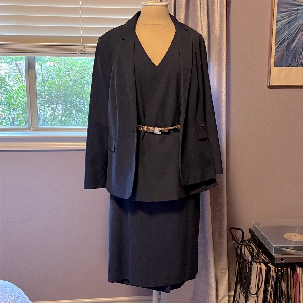 Ann Taylor Midnight Blue 4-piece Business Ensemble